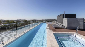 Отель Oaks Brisbane Woolloongabba Suites  Брисбен